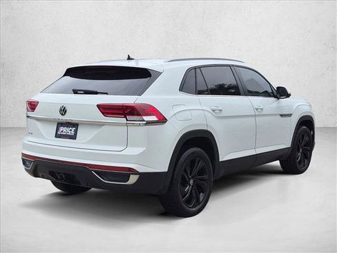 Used 2022 Volkswagen Atlas Cross Sport SE FWD image 5