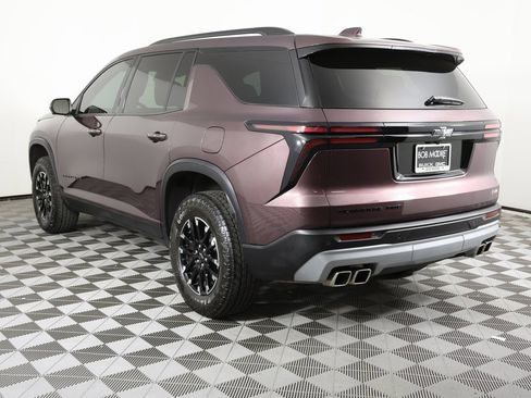 Used 2024 Chevrolet Traverse Z71 image 6