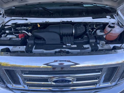 Used 2018 Ford E-350 and Econoline 350 Super Duty w/ Motorhome Prep Package RWD image 8