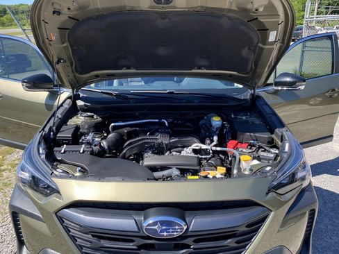 Used 2025 Subaru Outback Limited AWD/4WD image 19
