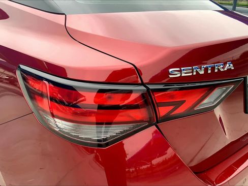 Used 2021 Nissan Sentra SV w/ SV Premium Package image 27