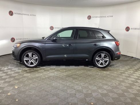 Certified 2025 Audi Q5 2.0T Premium image 8