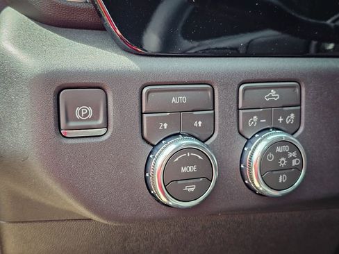 New 2026 GMC Sierra 1500 Elevation image 15