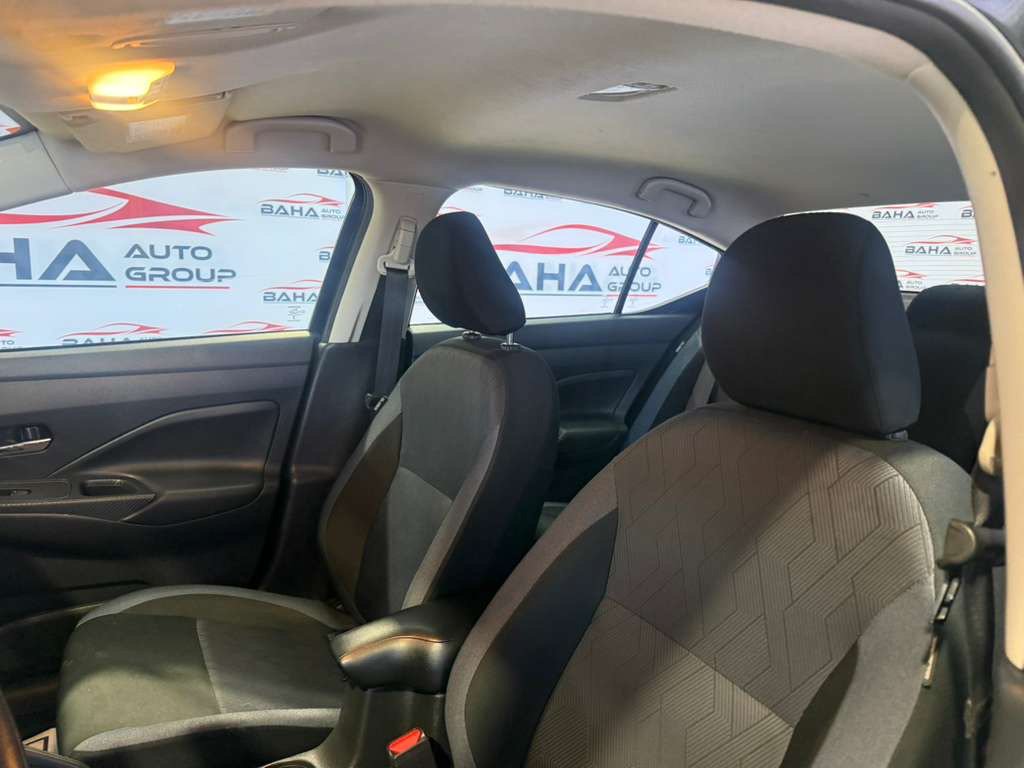 Used 2025 Nissan Versa SV FWD image 24