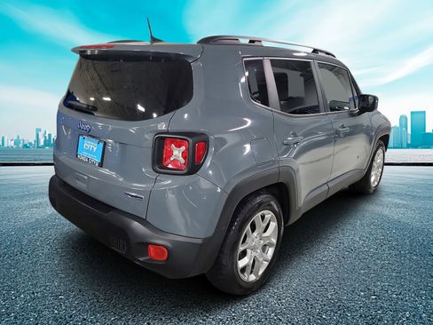 Used 2018 Jeep Renegade Latitude image 5