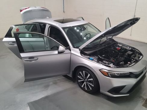 Used 2023 Honda Civic EX image 10