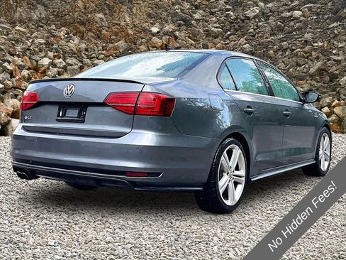 Used 2017 Volkswagen Jetta GLI FWD image 2