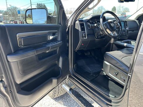 Used 2018 RAM 2500 Laramie w/ Sport Appearance Group image 24