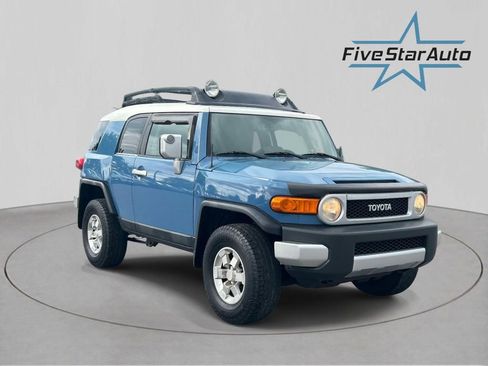 Used 2011 Toyota FJ Cruiser 4WD image 1