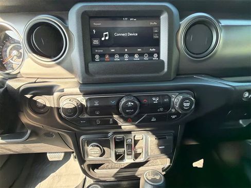 Used 2022 Jeep Wrangler Unlimited Sport image 25