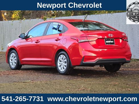 Used 2022 Hyundai Accent SE image 7