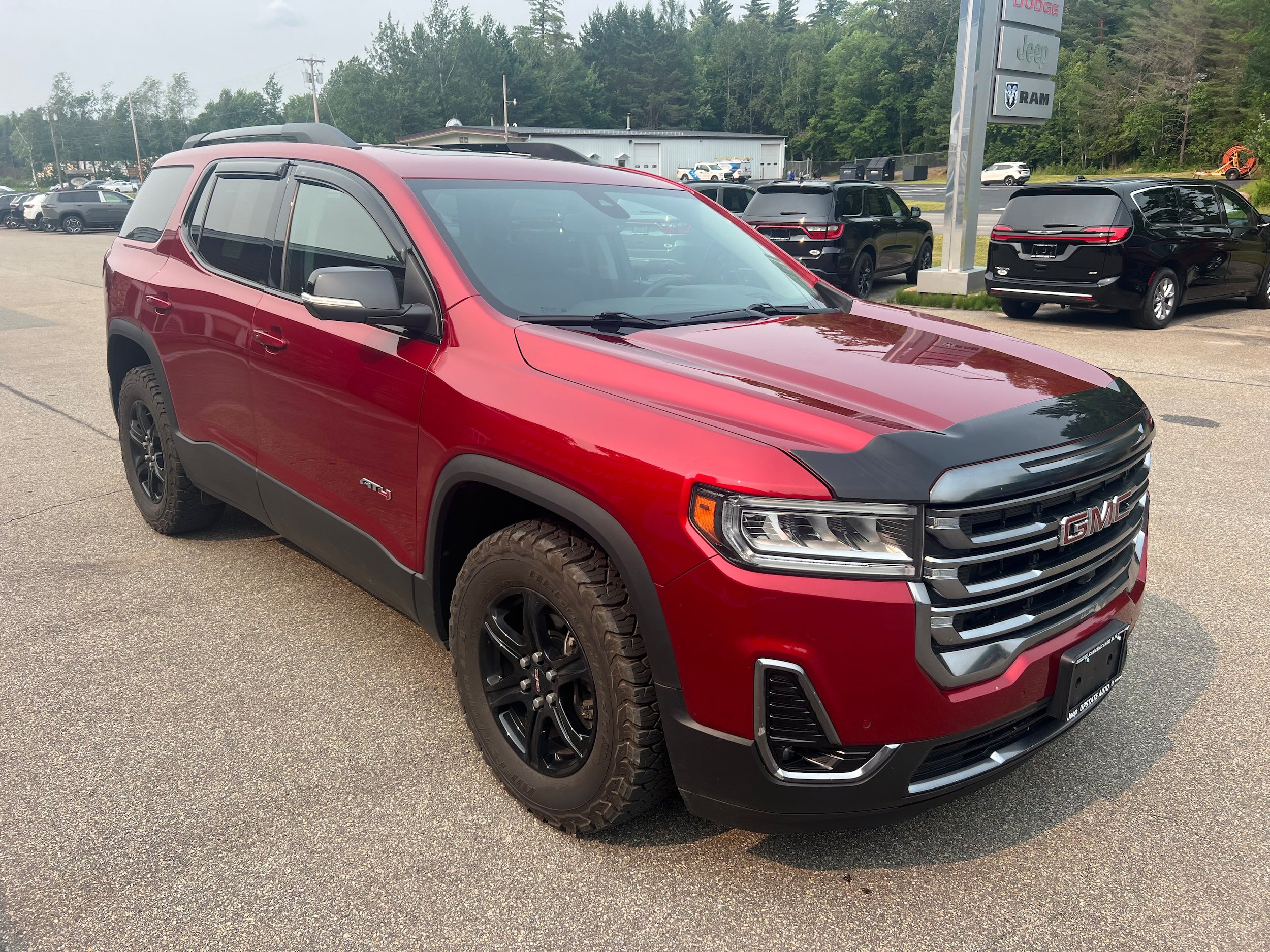 Used 2023 GMC Acadia AT4 w/ Technology Package AWD/4WD image 3