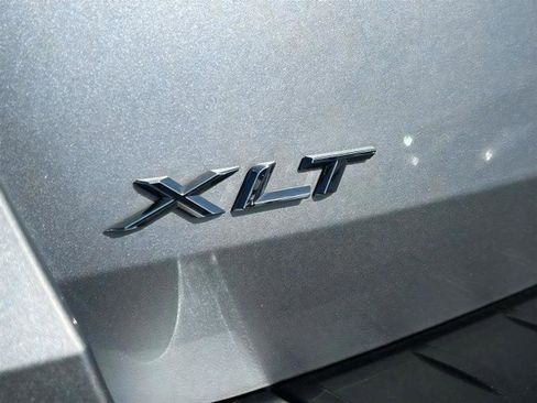 Used 2023 Ford Explorer XLT w/ Equipment Group 202A image 6