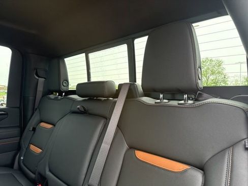 New 2026 GMC Sierra 2500 AT4 w/ AT4 Premium Plus Package AWD/4WD image 43
