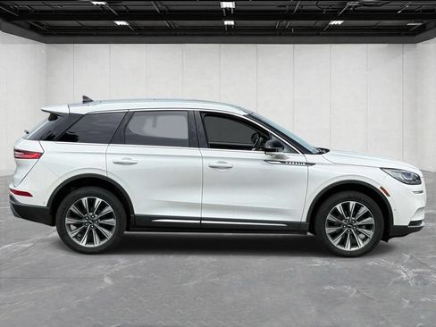 Used 2022 Lincoln Corsair Reserve w/ Equipment Group 201A AWD/4WD image 4