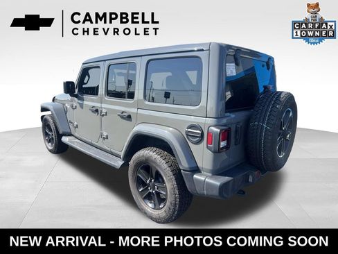 Used 2023 Jeep Wrangler Unlimited Sahara AWD/4WD image 3