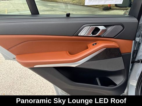 Used 2025 BMW X5 xDrive40i w/ Executive Package image 26