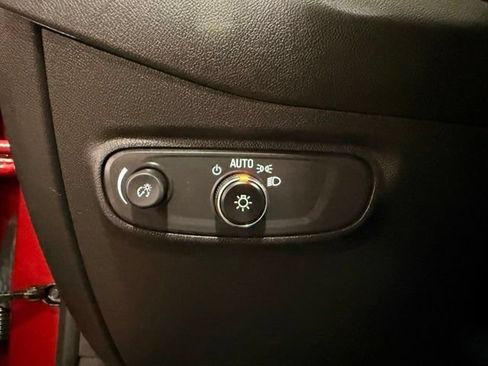 Used 2023 Chevrolet Equinox LT AWD/4WD image 18