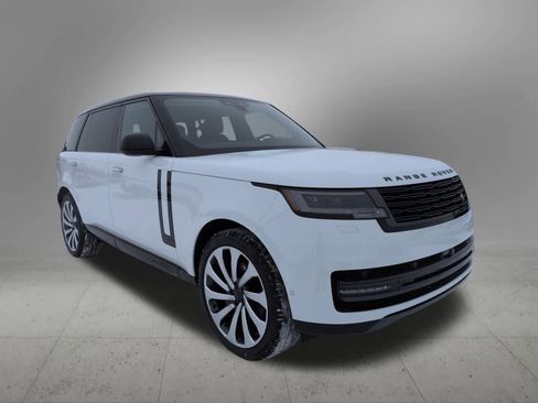 New 2026 Land Rover Range Rover Long Wheelbase SE image 8