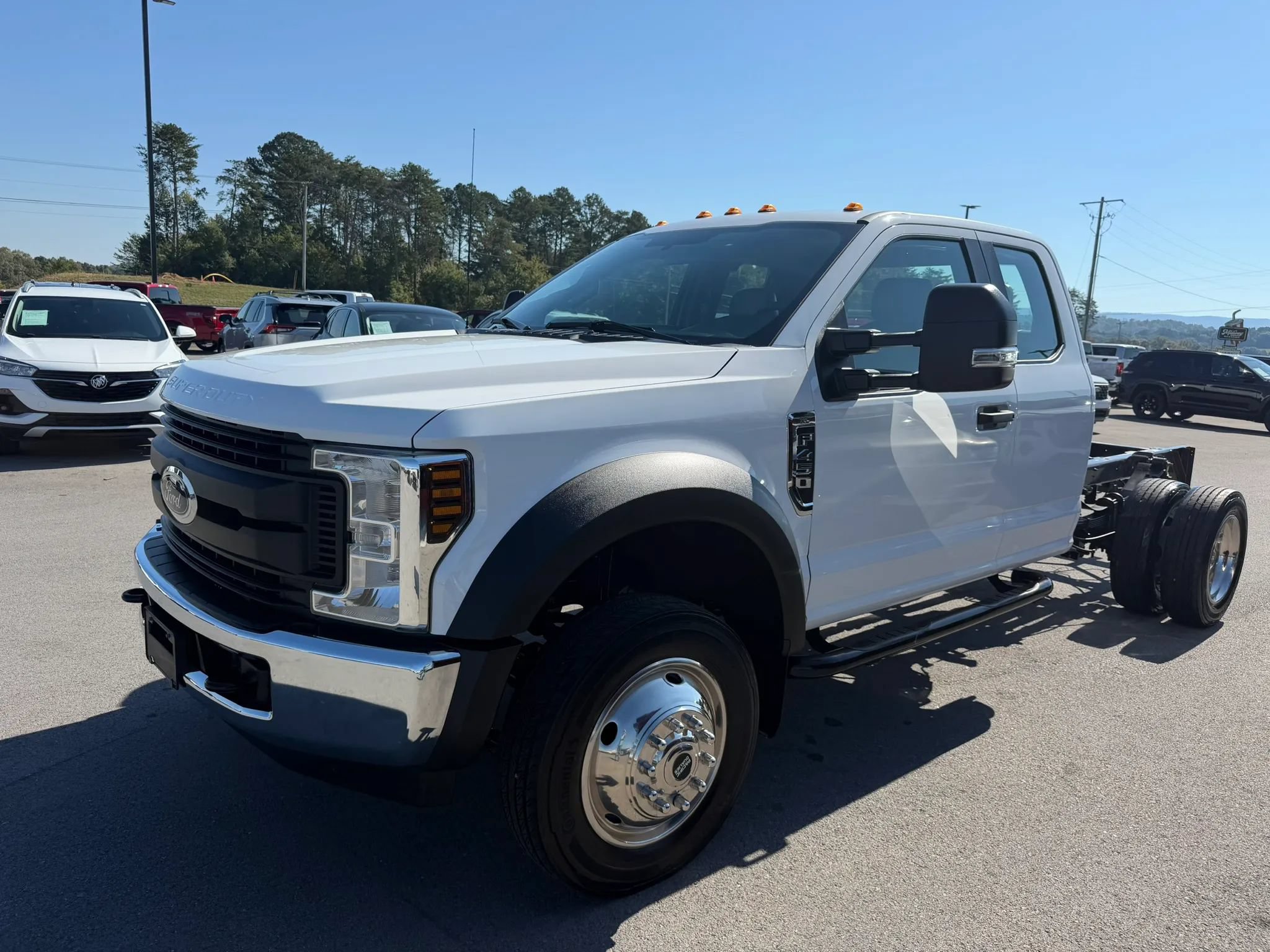 Used 2019 Ford F450 XL w/ XL Value Package RWD image 2