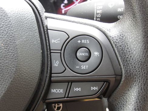 Certified 2023 Toyota RAV4 LE AWD/4WD image 23