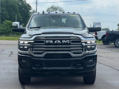 Used 2025 RAM 2500 Laramie AWD/4WD image 48