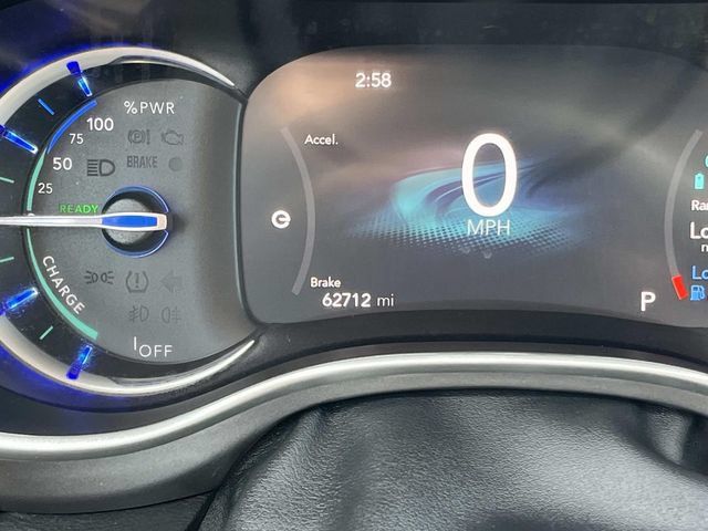 Used 2023 Chrysler Pacifica Touring-L FWD image 38