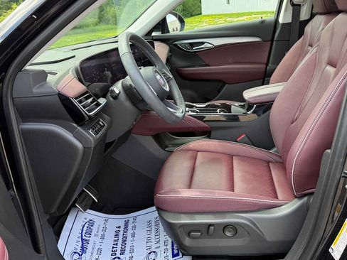 Used 2025 Buick Envision Sport Touring AWD/4WD image 7