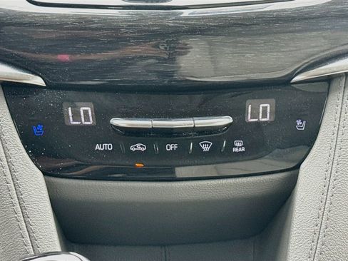 Used 2021 Cadillac XT6 Premium Luxury AWD/4WD image 21