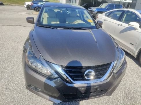 Used 2017 Nissan Altima 2.5 SL w/ 2.5 Technology Package FWD image 23