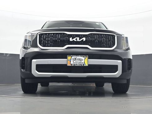 Used 2024 Kia Telluride LX AWD/4WD image 23