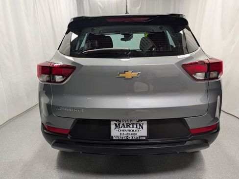 Used 2023 Chevrolet TrailBlazer LS FWD image 4