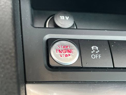 Used 2014 Volkswagen Jetta GLI Autobahn FWD image 22