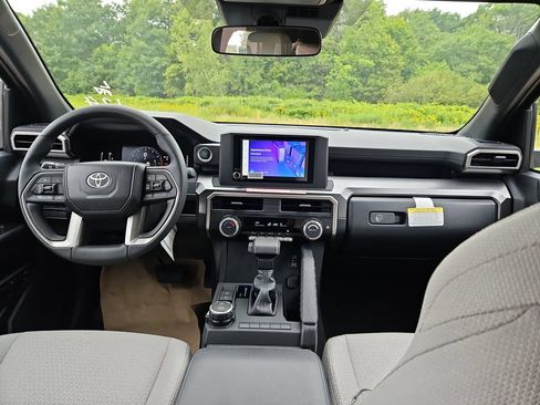 New 2026 Toyota 4Runner SR5 AWD/4WD image 4