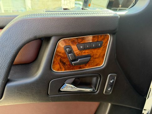 Used 2013 Mercedes-Benz G 550 image 29