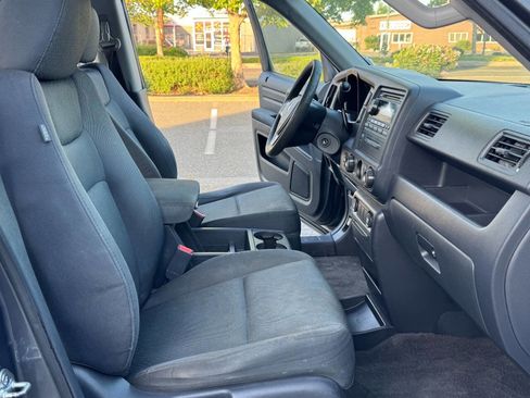 Used 2010 Honda Ridgeline RT image 11