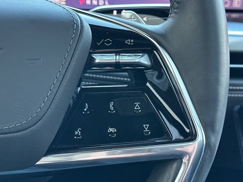 Certified 2025 Cadillac Escalade Sport Platinum image 32