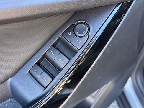 New 2026 Chevrolet Equinox LT w/ Convenience Package II image 29