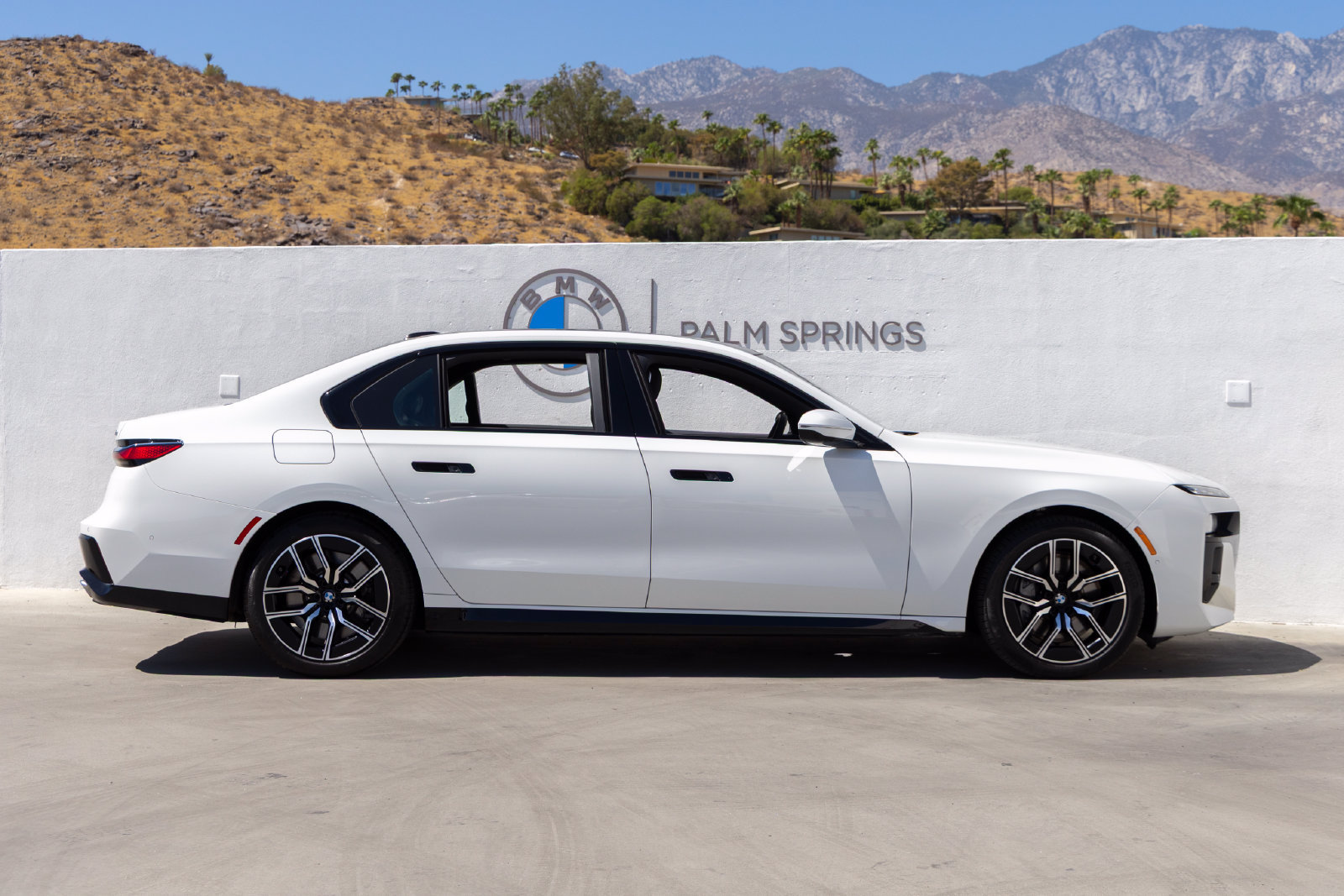 Certified 2025 BMW 760i xDrive AWD/4WD image 6