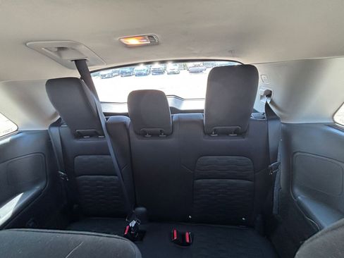 Used 2025 Nissan Pathfinder SV FWD image 30