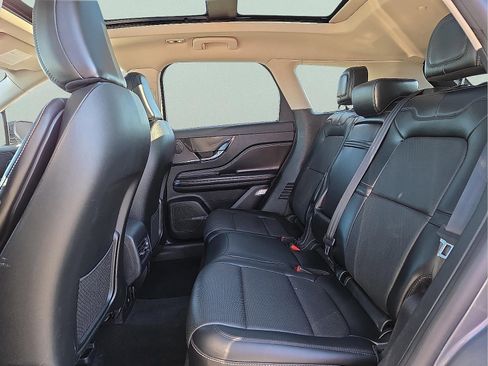 Used 2023 Lincoln Corsair Reserve w/ Equipment Group 201A image 10