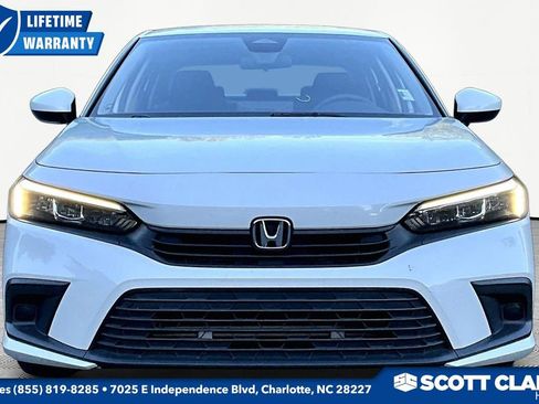 Used 2022 Honda Civic LX image 2