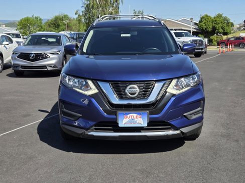 Used 2019 Nissan Rogue SV w/ Premium Package AWD/4WD image 2