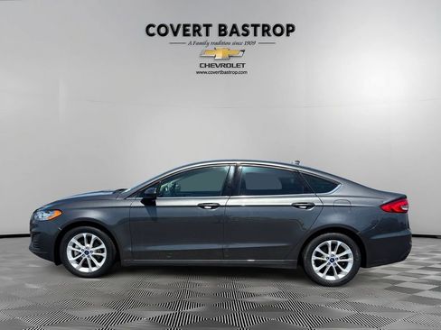 Used 2020 Ford Fusion SE FWD image 4