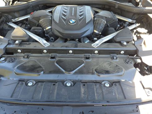 Used 2020 BMW X5 M50i w/ Premium Package image 18