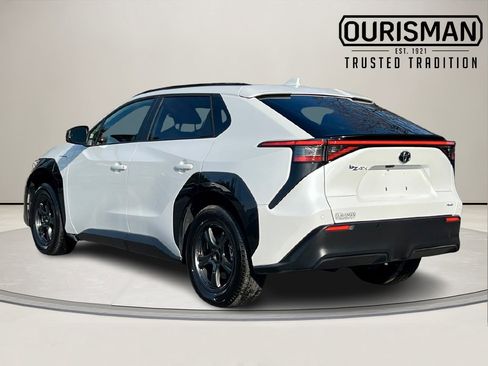 Used 2023 Toyota bZ4X XLE image 4