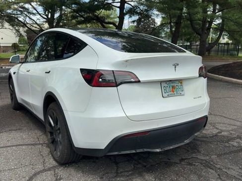Used 2021 Tesla Model Y Long Range AWD/4WD image 5