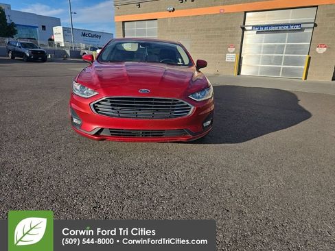 Used 2020 Ford Fusion SE w/ Equipment Group 151A FWD image 8