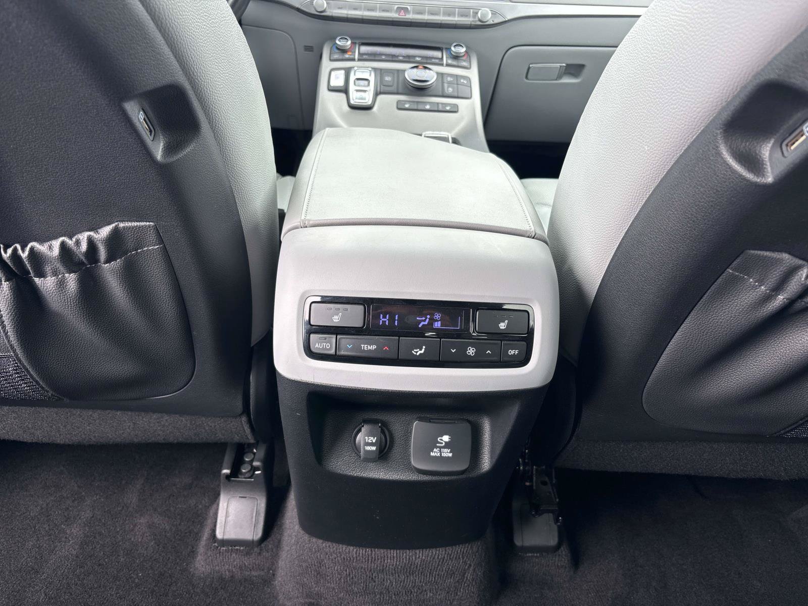 Used 2022 Hyundai Palisade SEL w/ Premium Package AWD/4WD image 9