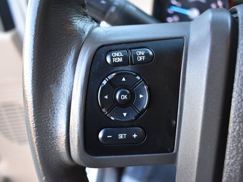 Used 2012 Ford F250 Lariat w/ Lariat Interior Pkg image 15